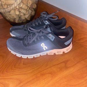 OnCloud tennis shoes
